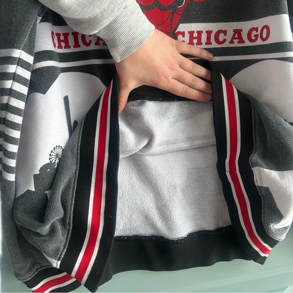 Vintage 90s Chicago Bulls Sweatshirt All Over Print Crew Neck Basketball NBA XXL - Picture 11 of 13